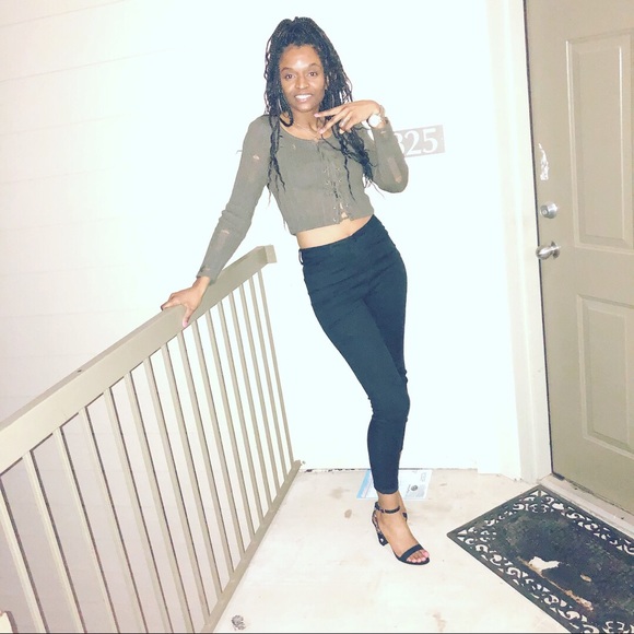 Sweater - Picture 2 of 4